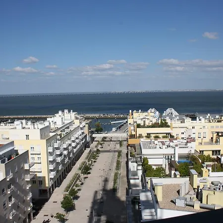 Апартаменты Parque Das Nacoes 4f