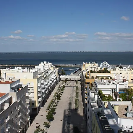 Апартаменты Parque Das Nacoes 4f